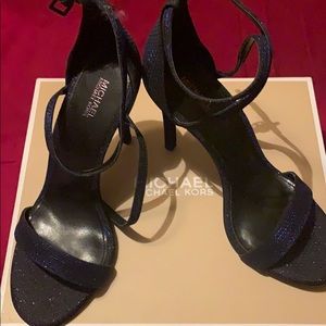 MICHAEL MICHAEL KORS
Antonia Suede Sandal